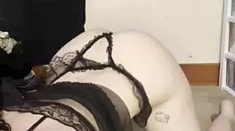 wanna see my juicy goth ass shake just for you?