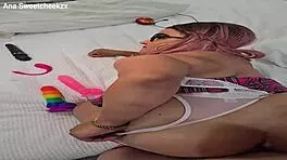 yo, this camgirl in school uniform takes huge anal like a pro