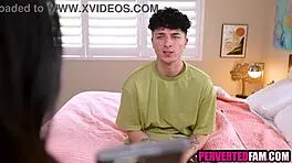 Filipina teen caught spying on jerking off to her shaved pussy nudes