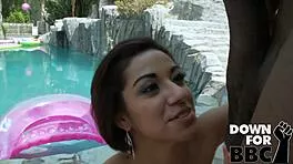 Vanessa Leon begs for lightskinned babe's massive BBC slam