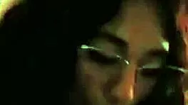 estoy tan aburrida que le pido a mi esposo chupar su verga gruesa ahora