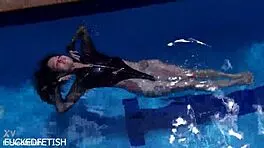 Submissive Jessica Bunny Latex Body Dives Underwater for Sensual Play