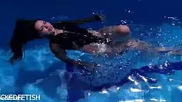 Submissive Jessica Bunny Latex Body Dives Underwater for Sensual Play