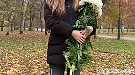 Ni måneder gravid, lange gåture dræner russisk teen