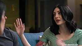 ברצינות, רוצה להצטרף ולזיין עם הבעל שלי? 😏