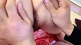 젊은 18+ 일본 계모가 의붓아들을 비밀 무삭제 크림파이 불륜으로 유혹 침대에서