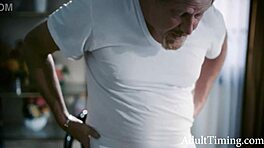 الأسقف المنحرف ديك تشيبلز يروي لقاءاته الخشنة مع فتاة 18+ في توقيت بالغ