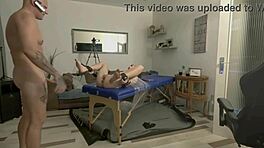 Večeře pro mou otrokyni se šťávou z píči a spermatem z prdele, jé! 😳