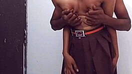 हॉट देसी स्कूल गर्ल बॉयफ्रेंड से छुपकर क्विकी करती है