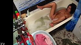 Yeni Yetme Üvey Kızım 18+ Dar Deliğini Gizli Kamerada Sikiyor