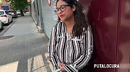 Putalocura - Torbe chytí tučnú tínedžerku 18+ Quetzal. veľké prírodné cicí v špinavej spálni.