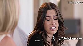 Matrigna Rachael Cavalli aiuta Chanel Camryn a squirare in lezione selvaggia