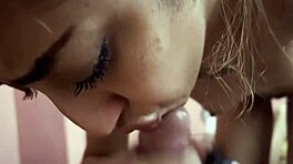 Με τρελαίνει η Λατίνα φίλη μου με το rimjob στον φίλο μου σε οικιακό σεξ