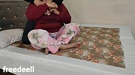 Ibu Tiri Berbagi Tempat Tidur Anak Tiri, Ngomong Kotor Kontol Besar