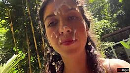 Πήρα κουμπί στο πρόσωπο σε δημόσιο αποδυτήριο και έκανα κουμγουόκ δίπλα στον καταρράκτη