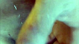 Piccola trans si accarezza cazzo piccolo 18+