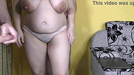 Moglie Cicciotta Si Unisce a Due Ragazzi per una Sessione di Gruppo Intensa con Sorprese Multiple in Divertimento Amatoriale