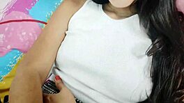 시아버지 아픈 의붓딸 학교girl 18+ 다르게 벌줌. 타이트 보지 위해 구부림! 😏