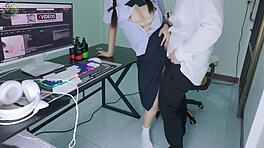 นักเรียนไทยสาวโดนรุ่นพี่เย็ดหน้าคอมพิวเตอร์ ร้องดัง เสียงไทยชัดเจน 4K เย็ดนักเรียนไทย