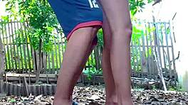 ความเสียวเย็ดเมียเพื่อนบ้านในสวนหลังบ้าน