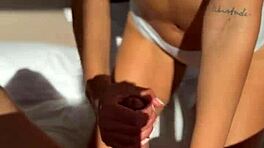 सुबह की लैटिना हॉट्टी रिवर्स काउगर्ल में गुड मॉर्निंग - खालिस मजा 😍