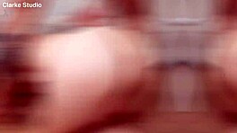 Pišaćka dp 3na1 i 18+ tinejdžerka Manana u tesnim čarapama prska veliki analni zev