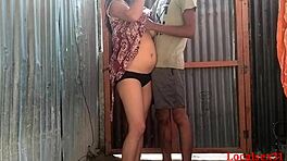 रियल देसी गांव वाली बीवी को लोकलसेक्स31 की ऑफिशियल वीडियो में चुदाई एंजॉय