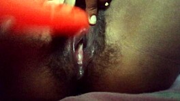 Japonská obchodná babka sa nechá jebať sama