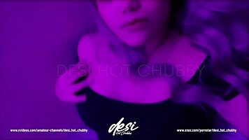 Beautiful Indian Desi Teen 18+ Flaunts Big Boobs on Cam, Wow! 😍