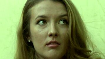 लेस्बियंस चैनल प्रेस्टन और शौना स्काई स्ट्रैपऑन से खेलती हैं