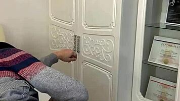 Sugarnadya teaches a young 18+ Russian girl how to depilate.