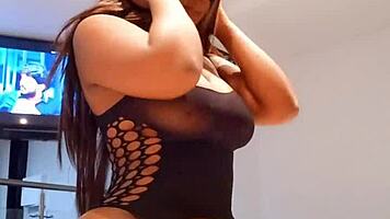 My Stepsister Is So Damn Horny!