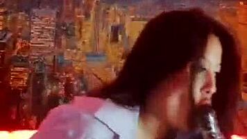 कारोल जी और एलिसिया कीज के साथ इंटेंस पेरियो डांसिंग