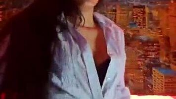 Intense perreo dancing with Karol G and Alicia Keys