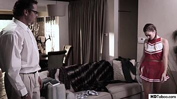 رجل كبير مفتون بسحر جارته 18+ جيل كاسيدي