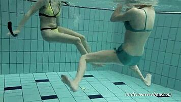 i’m loving loris and okunewa swimming as lesbians underwater