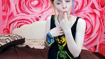 Cute Tattooed Teen 18+ Showing Off on Webcam