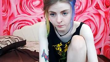 Cute Tattooed Teen 18+ Showing Off on Webcam