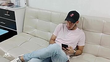 en casa, un trato secreto con mi hermanastra por sus fotos