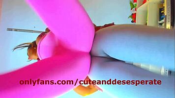 ugh, me n valery dancin, showin off tight camel toes... so wet!