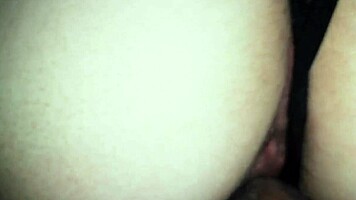 Spanking her ass in homemade cowgirl ride 😏