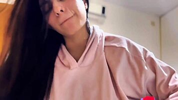 Puerto Rican Prima Martii Aciar Behaves Strangely in POV Sex on TikTok and Instagram