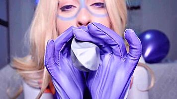 giantess lady blows and pops balloons with her huge booty