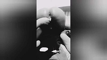 Depilação day: sucked and licked shaved husband