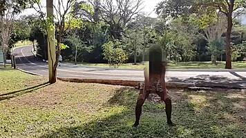 my wife dancd in front of a strangr while i watchd.