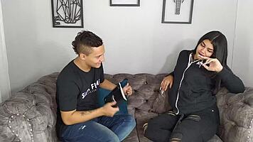 entrevista laboral termina siendo un casting porno y soy follada por un actor colombiano - mia montiel