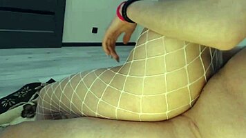 Skinny slut in fishnets sucks and rides 😏