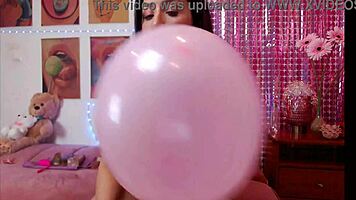 Teen 18+ brunette explores balloon fetish with big ass