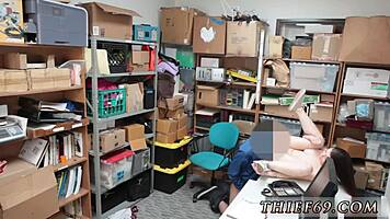 Amateur teen masturbates in mirror, suspects thief watching