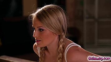 I tribbin with scarlett sage, lickin her natural tits soo good